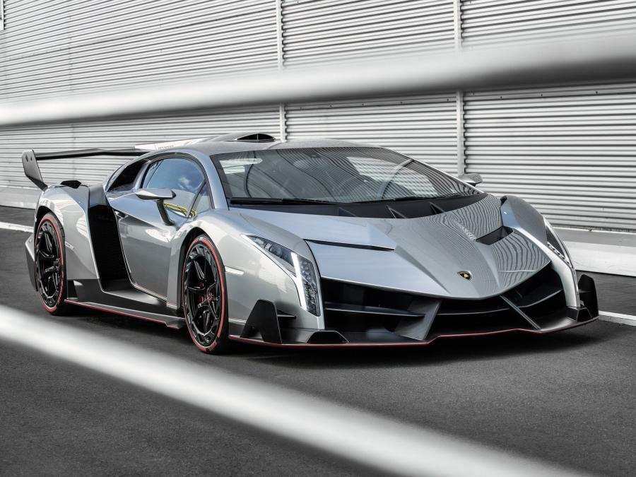  Lamborghini Veneno 2013 года  (фото 16 из 32)